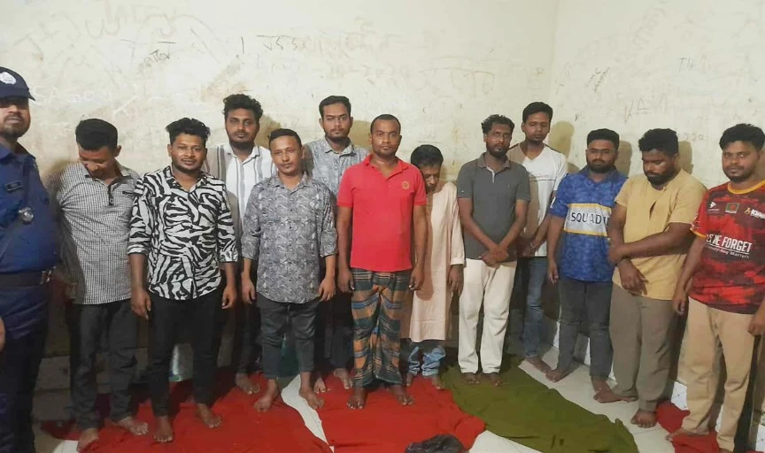 কুমিল্লায় পলাতক ছাত্রলীগ নেতা–কর্মীদের আকস্মিক মিছিল, পুলিশি অভিযানে ১২ জন গ্রেফতার